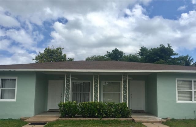 1712 NE 20 Avenue - 1712 NE 20th Ave, Fort Lauderdale, FL 33305