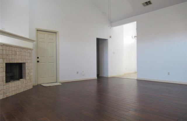 2313 Heather Ridge Lane Gallery 4
