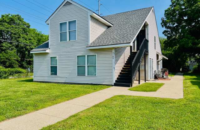 Updated second floor 2 bedroom apartment in West Louisville- Section 8 accepted *$200 Amazon Gift Card at Lease Signing* photos photos Updated second floor 2 bedroom apartment in West Louisville- Section 8 accepted *$200 Amazon Gift Card at Lease Signing* photos photos