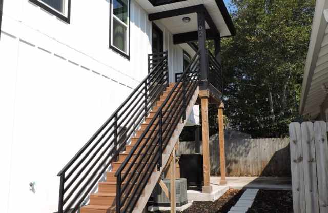 East Hill gem! photos photos East Hill gem! photos photos