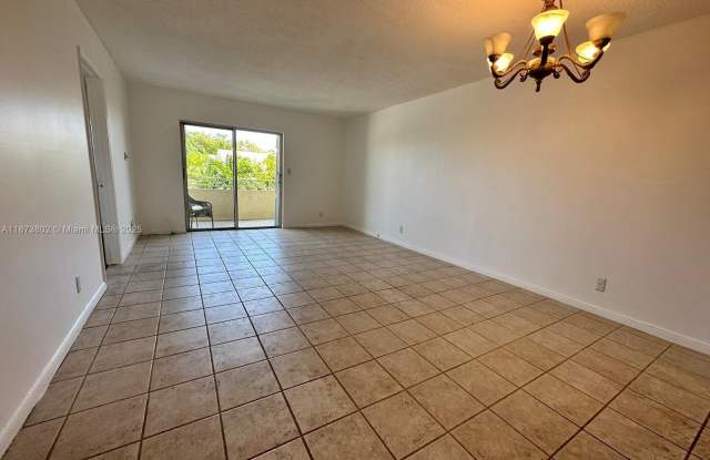 900 NE 18th Ave photos photos 900 NE 18th Ave photos photos