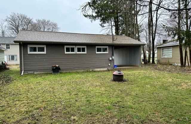 102 GEORGIAN Drive photos photos