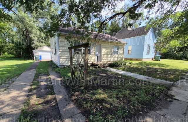 FOR RENT- 1212 Lincoln *Newly Remodeled!* Gallery 3