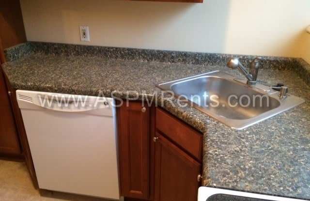 111 600 East Gallery 3