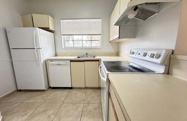631 Cypress Lake Blvd photos photos