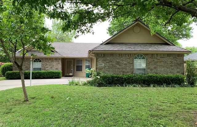 1508 Oxford Lane Gallery 4