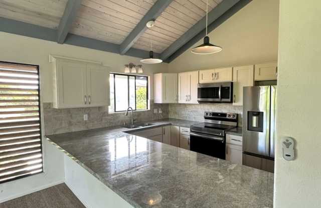 Kahana Three Bedroom/Two bathroom Gallery 3