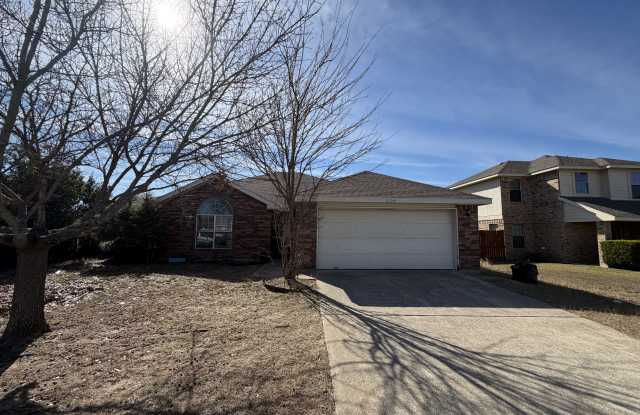 2704 Wesley Dr photos photos