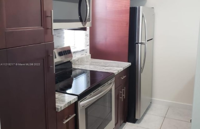 9909 Twin Lakes Dr - 9909 Twin Lakes Dr, Coral Springs, FL 33071
