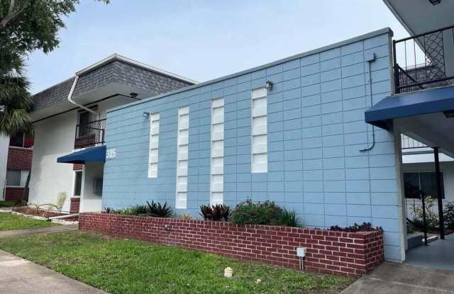 305 Ridge Boulevard photos photos