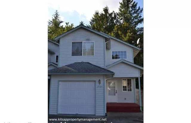 1984 Longview Ave - 1984 Longview Avenue, Port Orchard, WA 98366