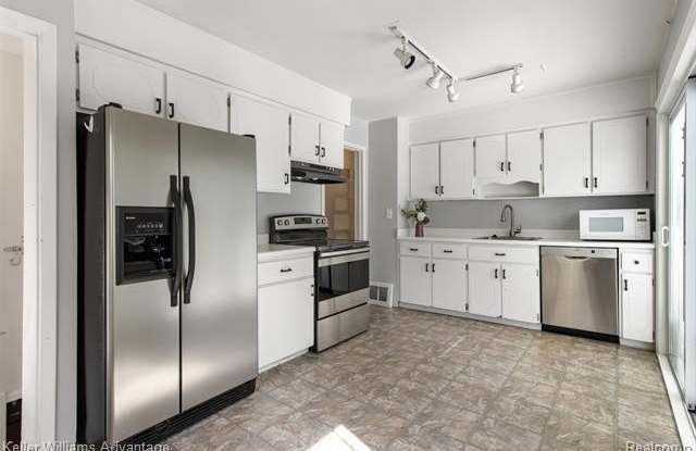 617 S Edgeworth Avenue Gallery 4