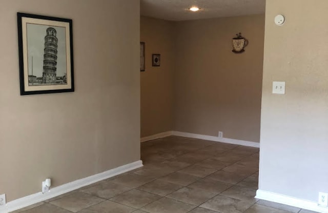 Southern Oaks Gallery 2