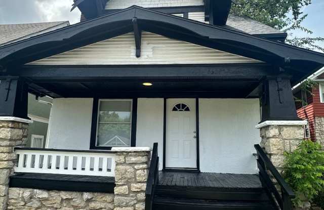 This is a 2 bedroom 1 bath single family house. We acccept Housing vouchers photos photos