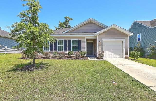 Great single story ranch home and close to everything - 9657 Spencer Woods Road, North Charleston, SC 29456