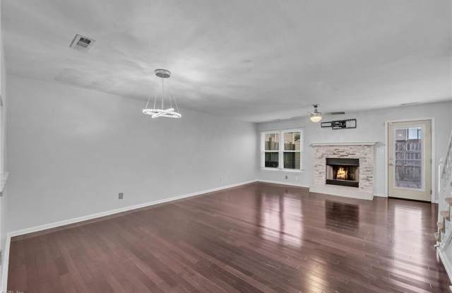 1300 Hafford Road Gallery 1