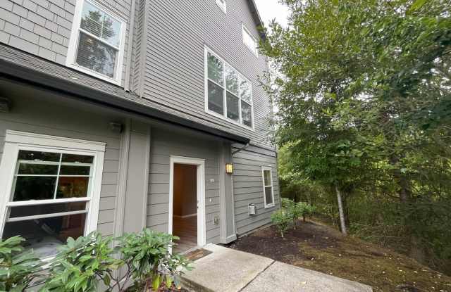 Cozy and Modern Home Steps from Tanasbourne  Willow Creek MAX (Washer, Dryer, Gas fireplace) Includes Office photos photos