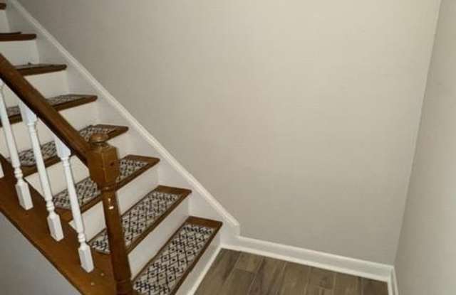 7412 HALLCREST Drive Gallery 3