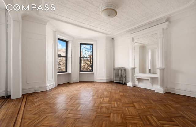 271 6th Avenue photos photos