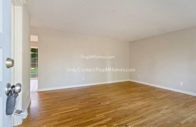 Two-Bedroom Ranch-Style Home in Bonny Slope! Gallery 4