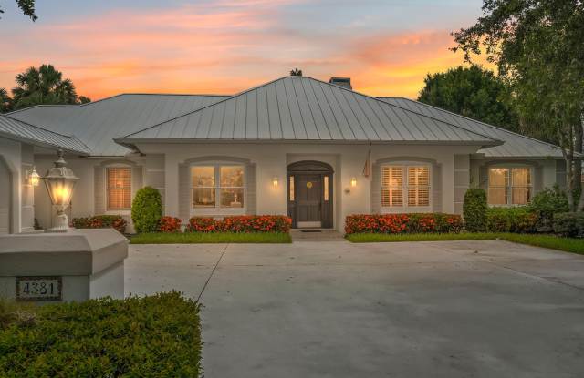 4381 SW Parkgate Boulevard Gallery 4