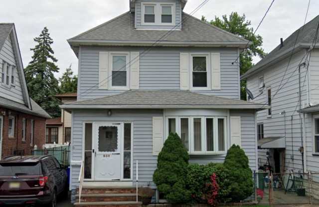 834 Summit St photos photos