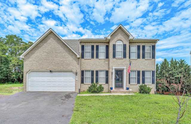 221 Minnie Bell Ln - 221 Minnie Bell Lane, Vinton, VA 24179