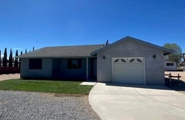 14961 Walnut - 14961 Walnut Street, Hesperia, CA 92345