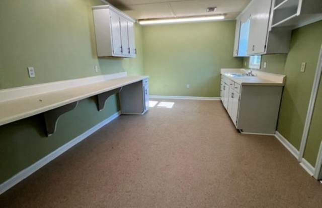 3 Bedroom, 1 Bath Home Gallery 3