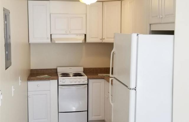 2012 Thorndyke Avenue West Unit 2 Gallery 3