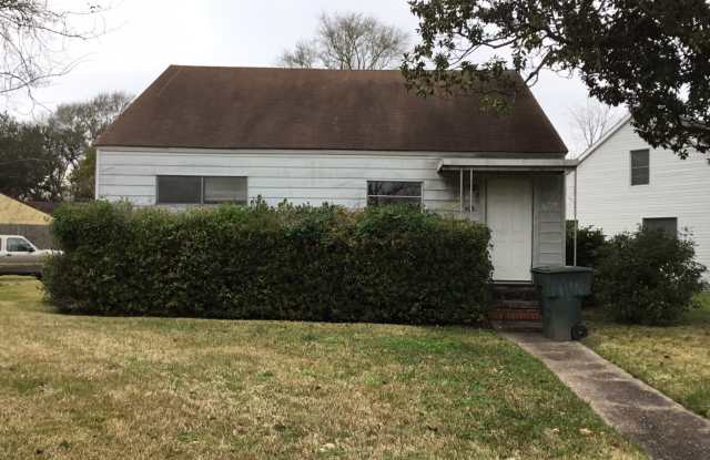 **Move-In Special! $200 off 1st Mo.** 495 Iowa Ave., Beaumont, TX 77705 photos photos