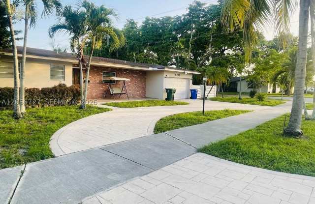 6790 SW 10th Ct photos photos