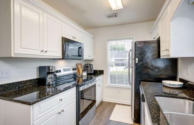 141 Portofino Lane SW Gallery 4