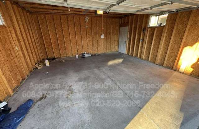 2103 Broadway St- Upper Gallery 4