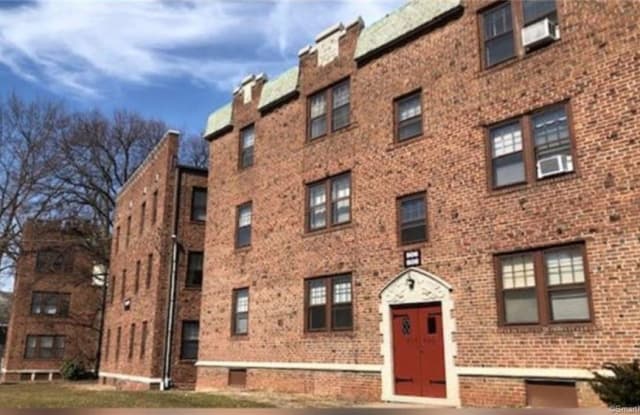 812 Farmington - 812 Farmington Ave, West Hartford, CT 06119