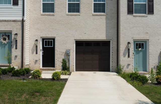 16642 GREEN GLADE DR Gallery 1