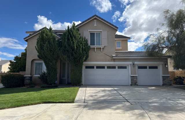 Beautiful West Lancaster 2 Story Offering 3209 sq. ft. close to Lancaster High School Gallery 1