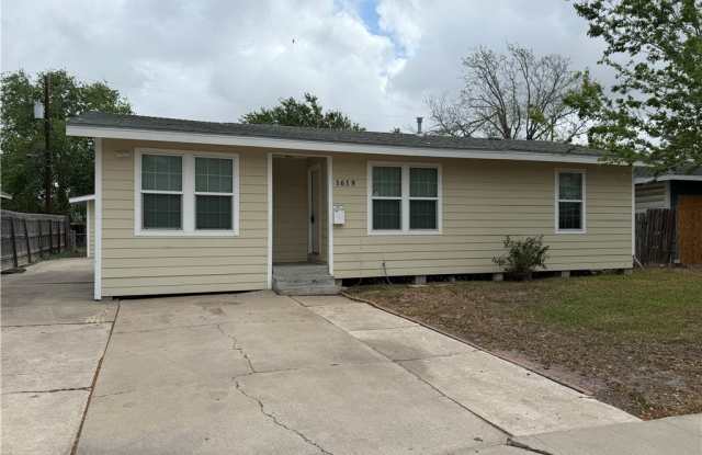 1618 Birch Place photos photos