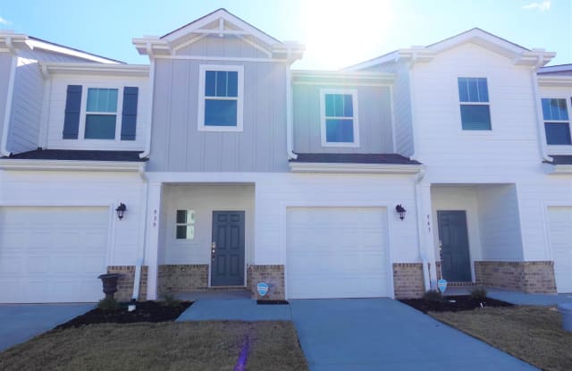957 Yarn Way - 957 Yarn Way, Greer, SC 29651