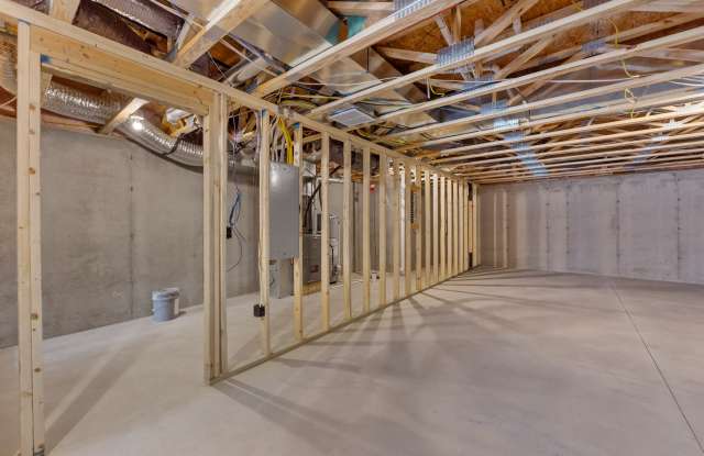 726 E Elmwood St photos photos