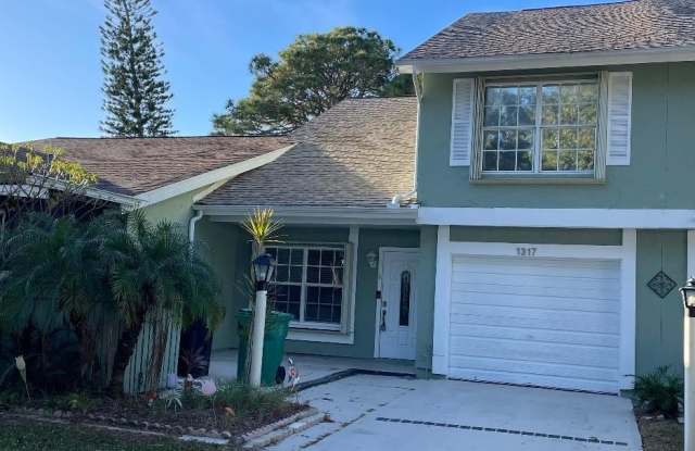 1317 SE Rivergreen Circle Gallery 1