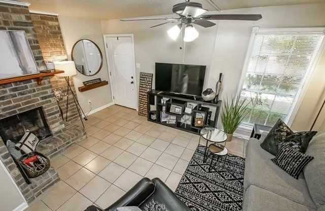 19 HOUMAS Place Gallery 3