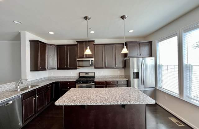 8715 SWEET ROSE COURT Gallery 4