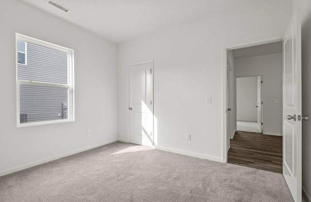 2035 Sellerback Wy Gallery 2