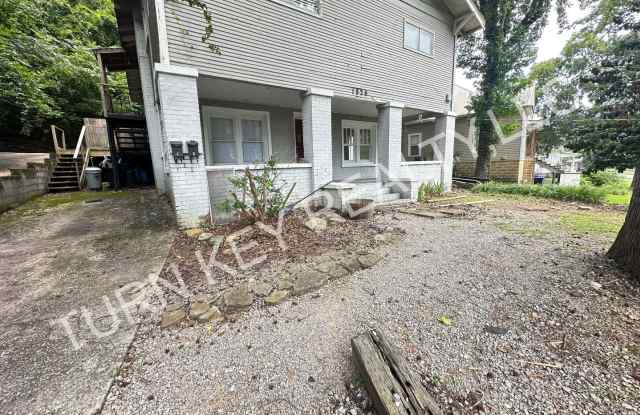 Apartment unit for rent in a Triplex Home in Irondale photos photos