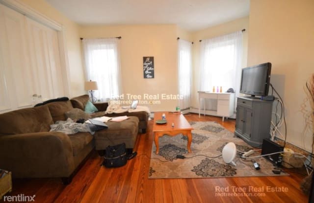 355 Market St. 2S - 355 Market St, Boston, MA 02135