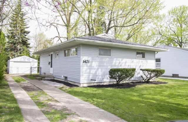 1421 Pennelwood Dr photos photos