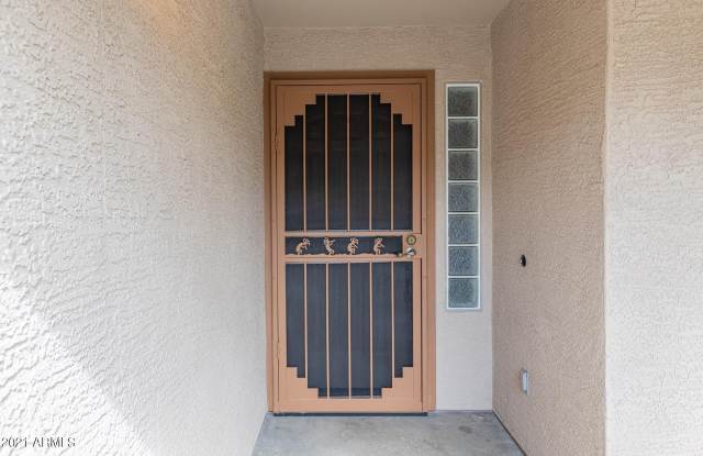 2438 W RUNNING DEER Trail Gallery 2