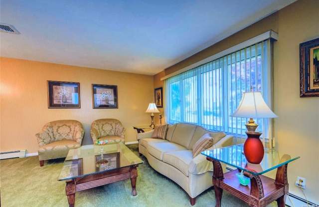 2455 Frederick Court Gallery 4