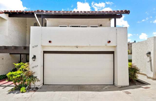 Recently Renovated 3 bedroom Townhome in San Juan Capistrano! photos photos